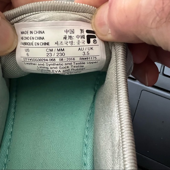 Fila Women Gray Sneakers Shoes Slip On Low Top Comfort Cushion Size 6 - Picture 10 of 11